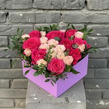 Цветочная композиция из Розы в коробке в Поселок санатория имени Герцена