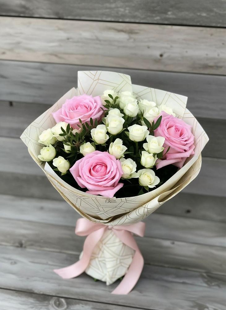 Букет цветов из: Розы в Поселок санатория имени Герцена