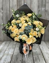 Букет цветов из:  Розы и Лизиантусы #REPLACE_PRED# Поселок санатория имени Герцена