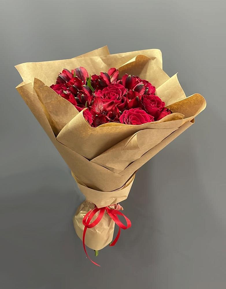 Букет цветов из: Альстромерии и Розы в Поселок санатория имени Герцена