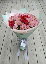 Букет цветов из:  Альстромерии в Поселок санатория имени Герцена
