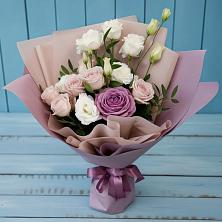 Букет цветов из:  Розы и Лизиантусы в Поселок санатория имени Герцена