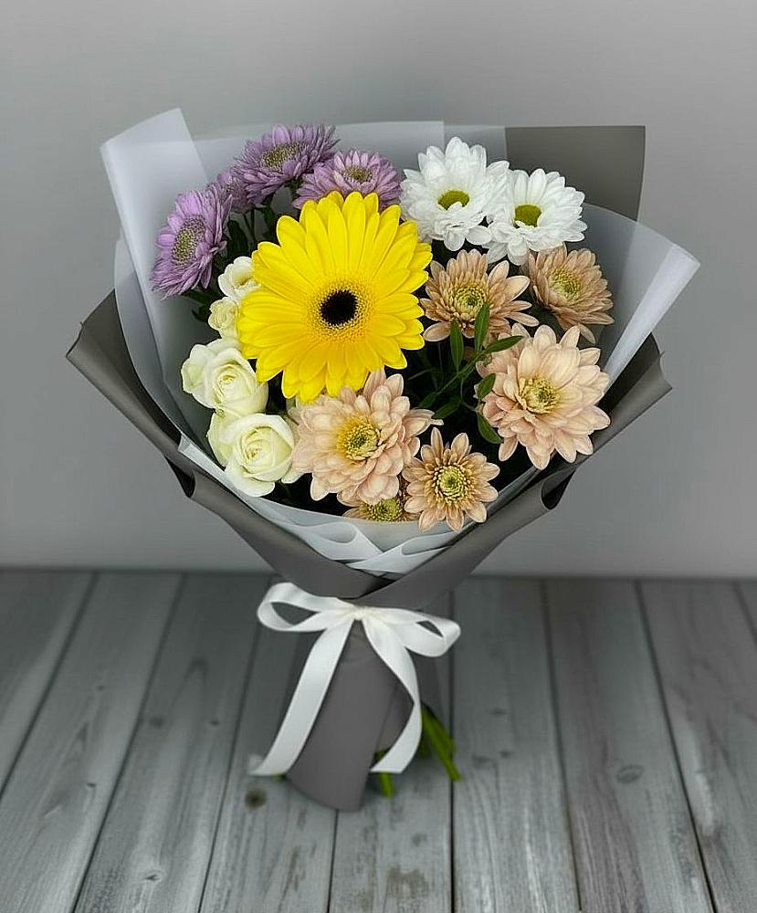 Букет цветов из: Розы, Герберы и Хризантемы в Поселок санатория имени Герцена