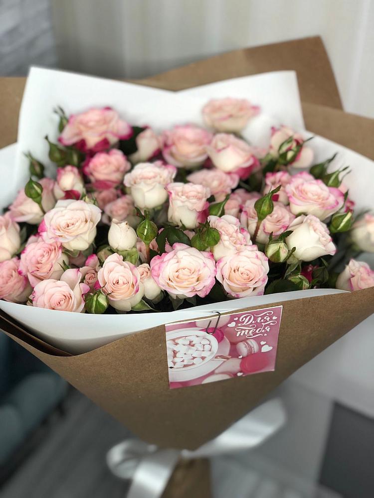 Букет цветов из: Розы в Поселок санатория имени Герцена