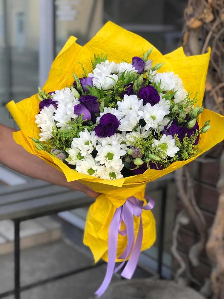 Букет цветов из: Ирисы, Хризантемы и Ромашки в Поселок санатория имени Герцена