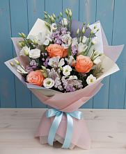 Букет цветов из:  Лизиантусы, Розы, Альстромерии и Гипсофила в Поселок санатория имени Герцена