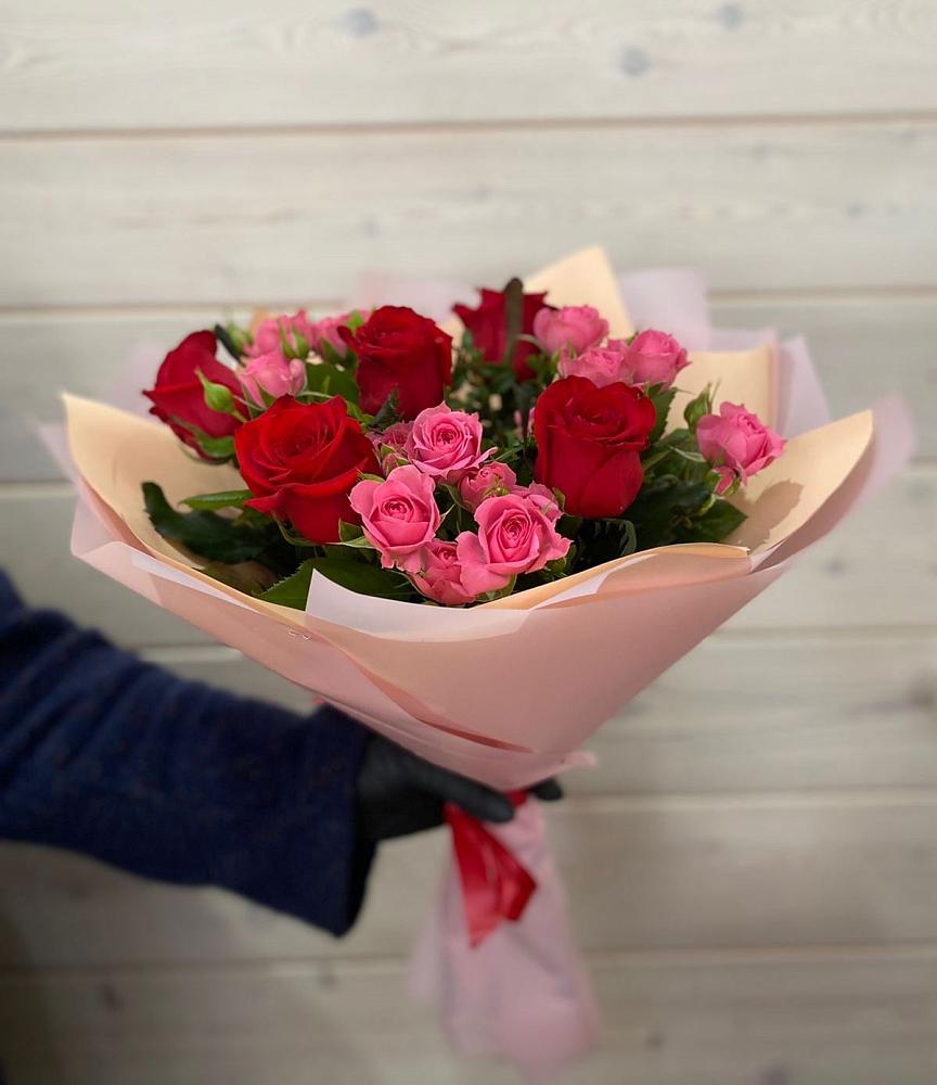 Букет цветов из: Розы в Поселок санатория имени Герцена