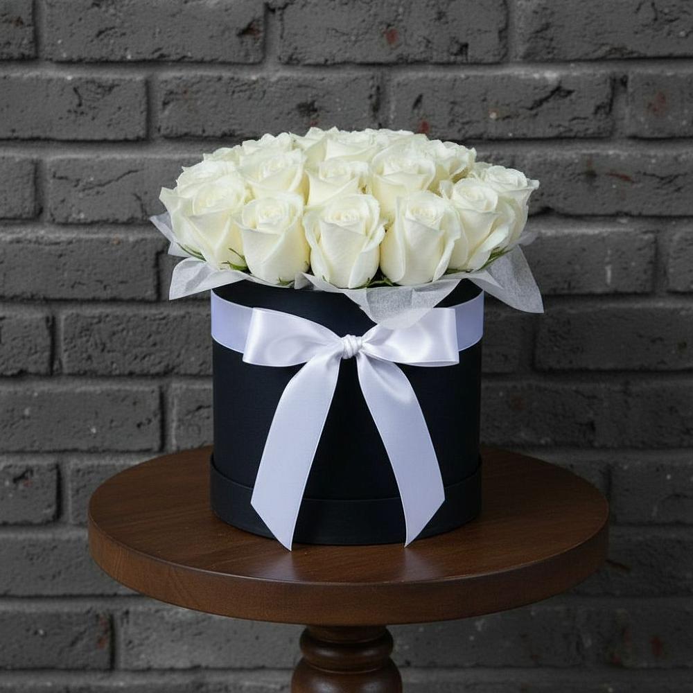 Цветочная композиция из Розы в шляпной коробке в Поселок санатория имени Герцена