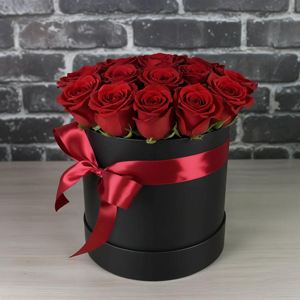 Цветочная композиция из Розы в шляпной коробке в Поселок санатория имени Герцена