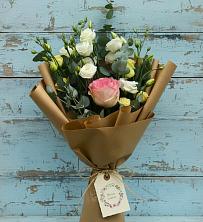 Букет цветов из:  Розы и Лизиантусы в Поселок санатория имени Герцена