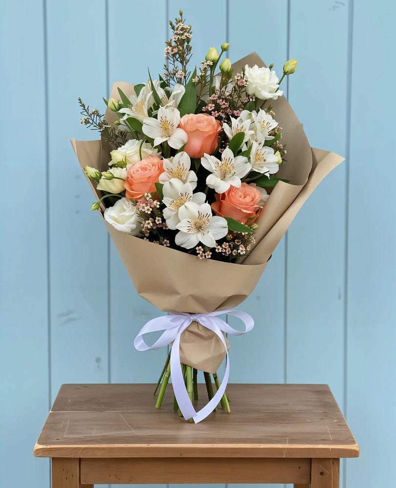 Букет цветов из: Альстромерии, Лизиантусы, Розы и Хризантемы в Поселок санатория имени Герцена