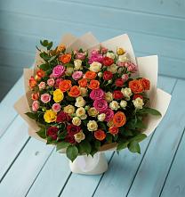 Букет Микс из разноцветных кустовых роз в Поселок санатория имени Герцена