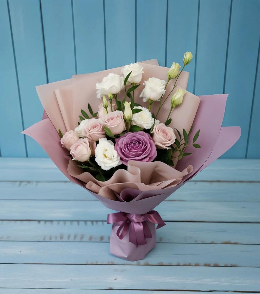 Букет цветов из: Розы и Лизиантусы в Поселок санатория имени Герцена