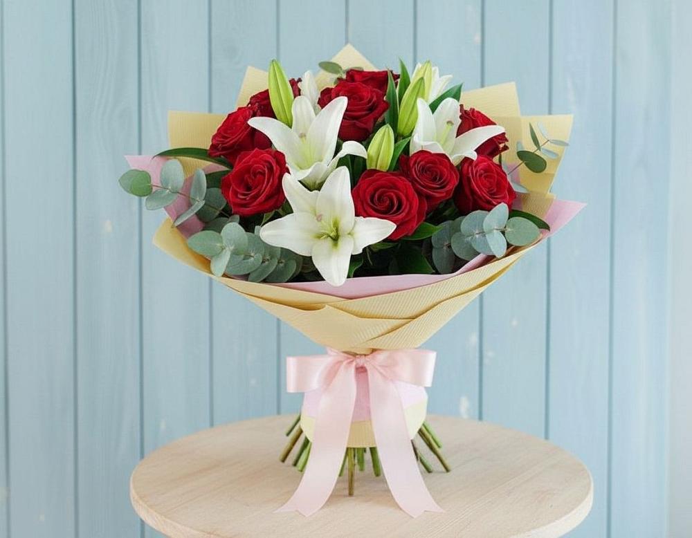 Букет цветов из: Лилии и Розы в Поселок санатория имени Герцена